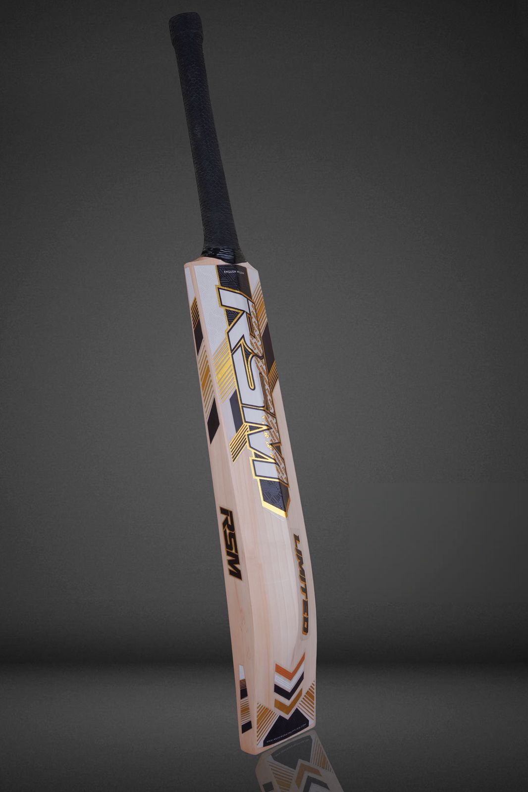 RSM GOLD LIMITED ENGLISH WILLOW SHORT HANDEL BAT
