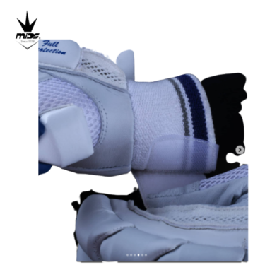 MIDS Legacy 7 star Batting Gloves