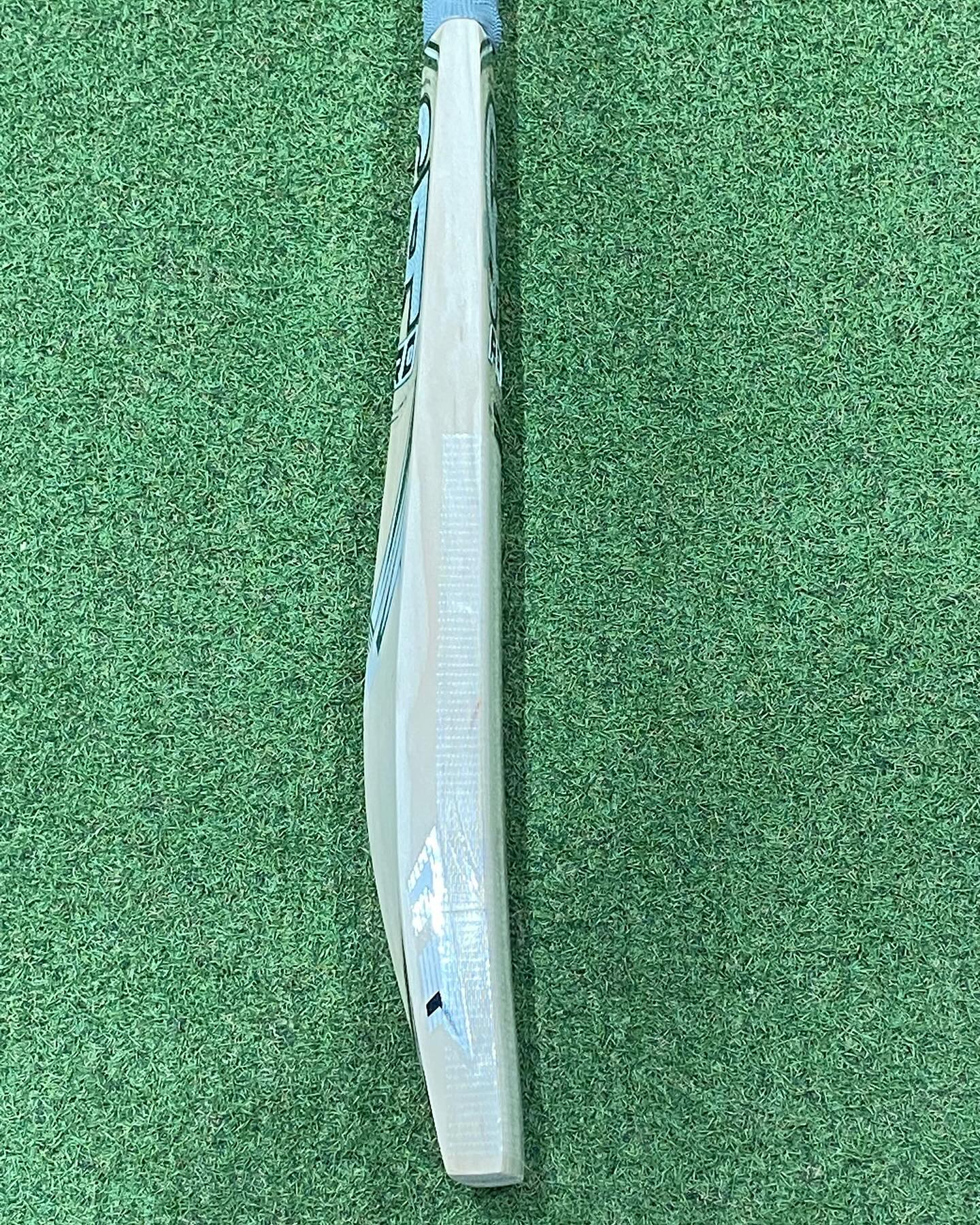 CA Pro Limited Edittion English Willow Cricket Bat Short Handel