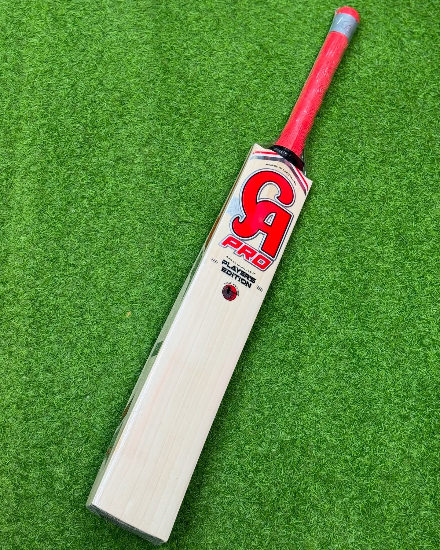CA PRO PLAYER EDITION ENGLISH WILLOW SHORT HANDEL BAT