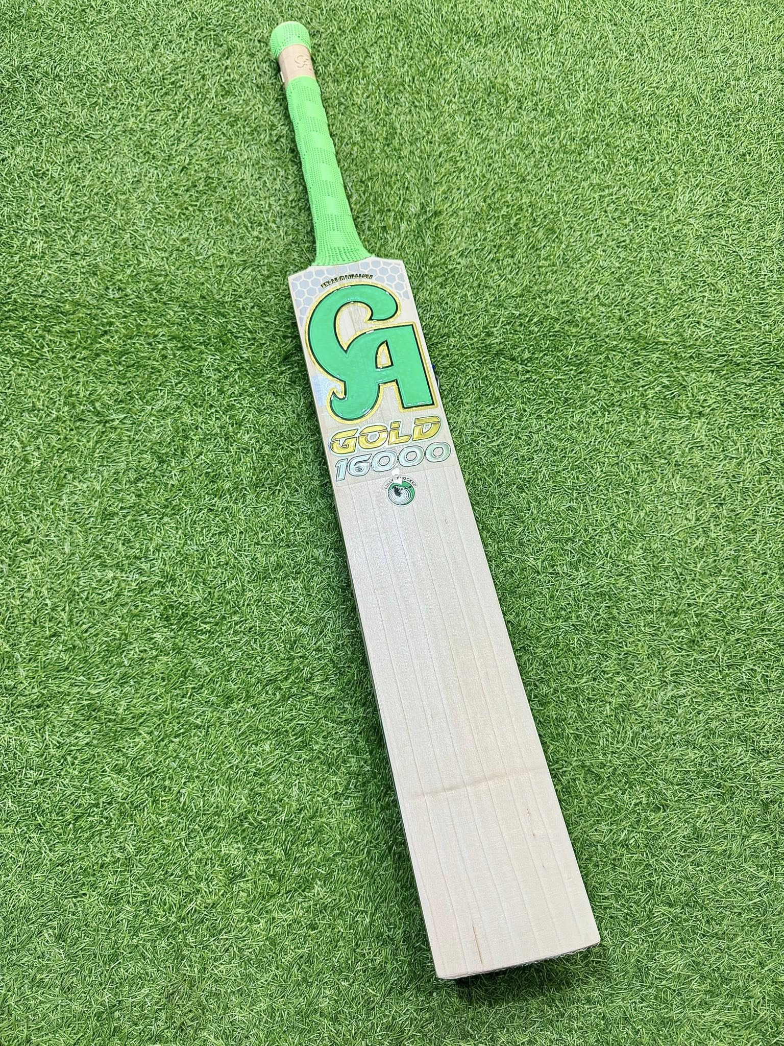 CA GOLD 16000 English Willow Bat Short Handel