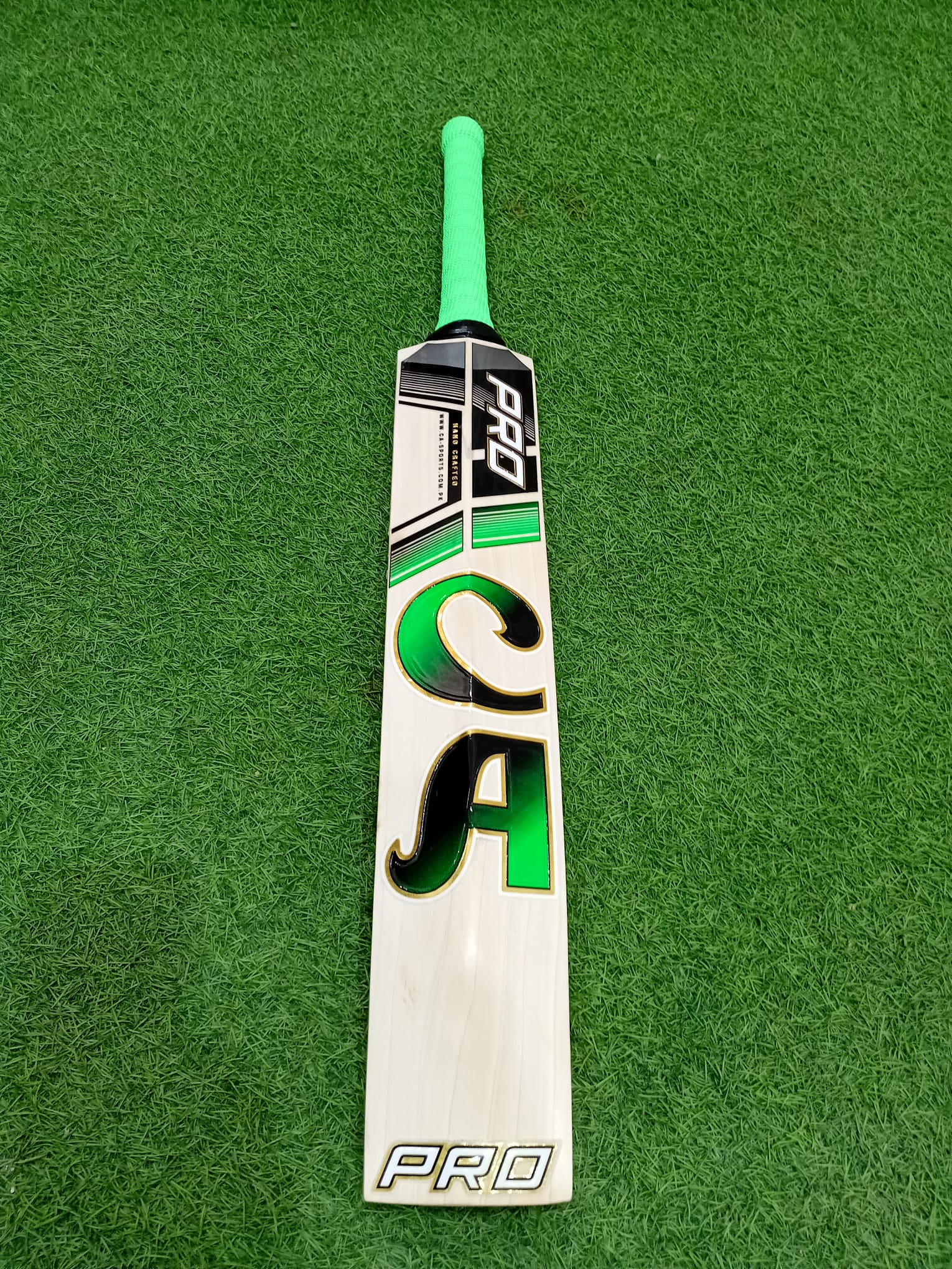 CA PRO 15000 LIMITED EDITION CRICKET BAT