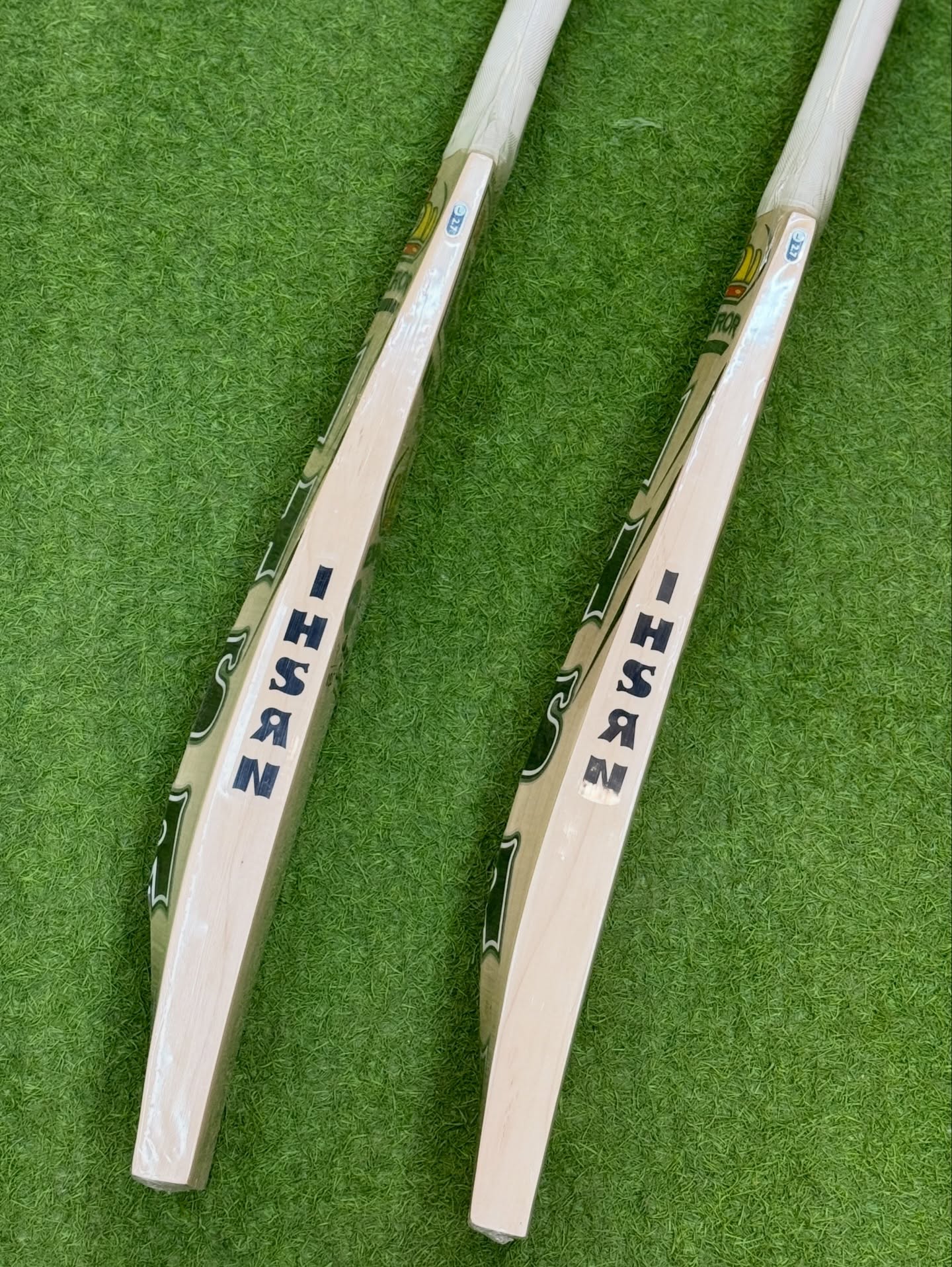 IHSAN EMPEROR ENGLISH WILLOW CRICKET BAT SHORT HANDEL