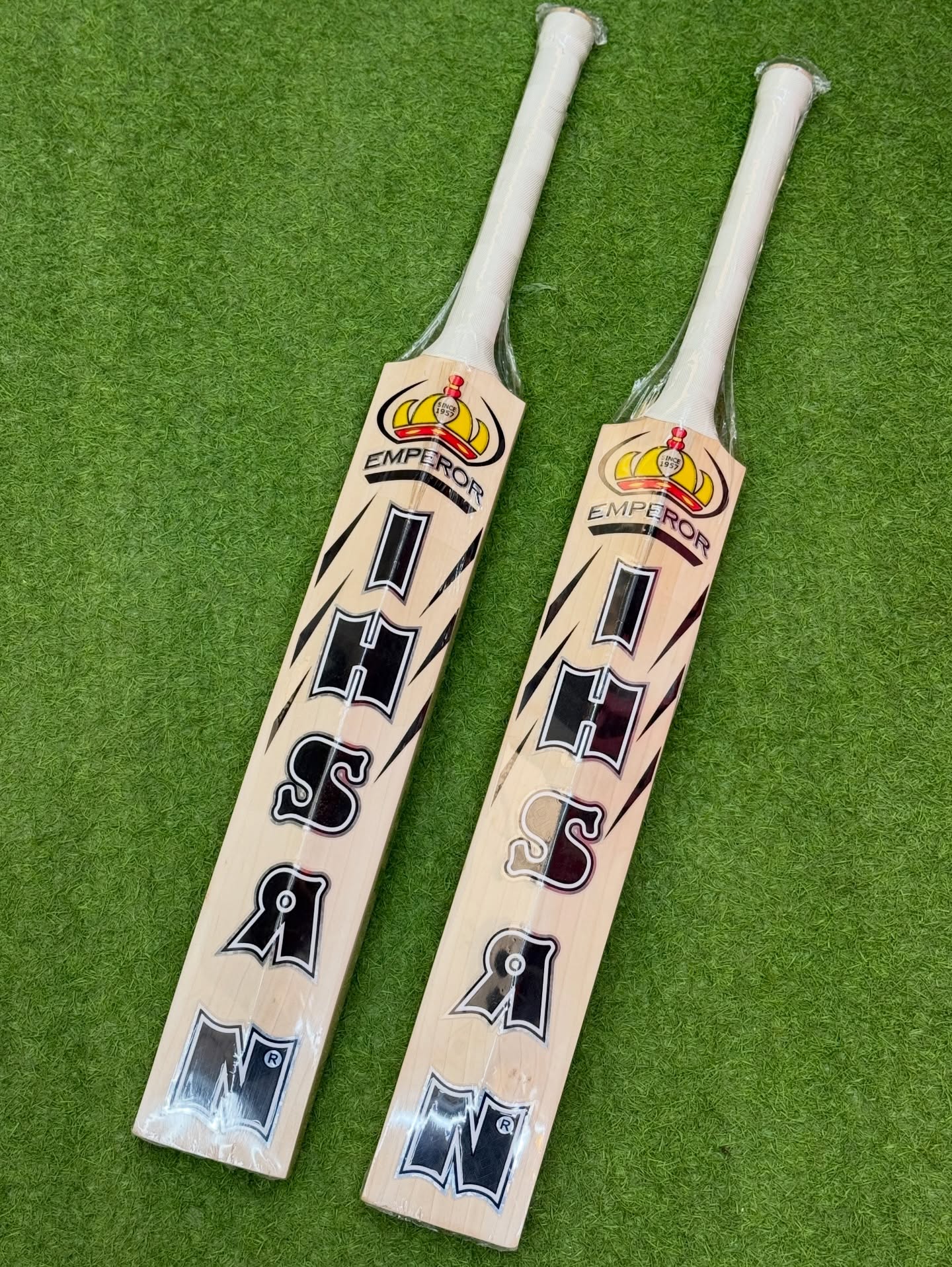 IHSAN EMPEROR ENGLISH WILLOW CRICKET BAT SHORT HANDEL
