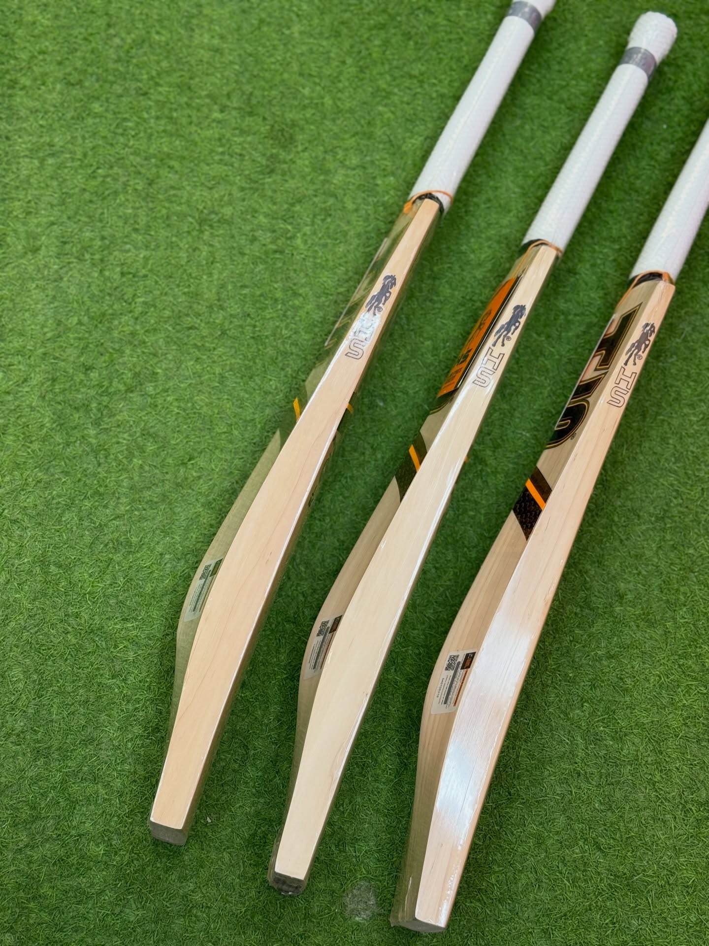 HS 41 Pro Edition English Willow Cricket Bat