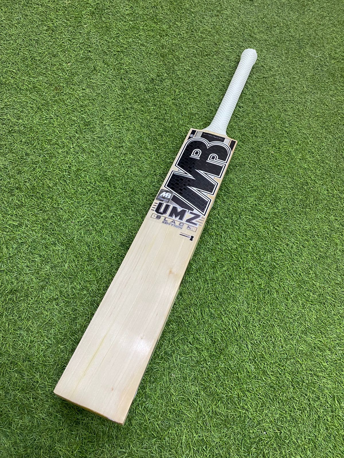 MB Malik UMZ Black Edition Bat