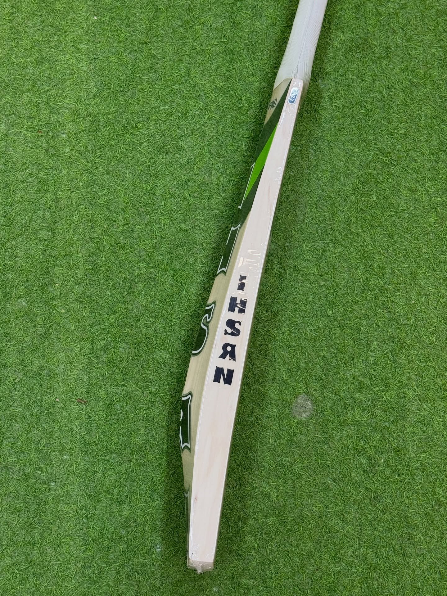 565985593_18111796309561995_8909363005120938377_n.jpg Ihsan All Pro Classic Cricket Bat - Image 3