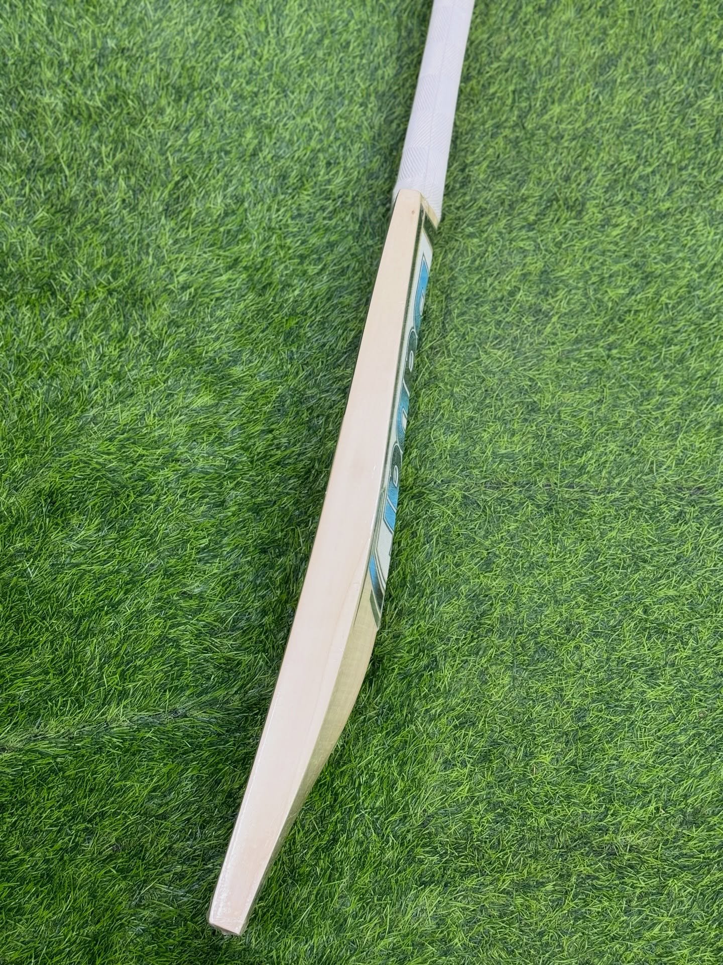 566303493_18111879643561995_4168412626359033572_n.jpg BS Rapid 80 English Willow Cricket Bat Short Handel - Image 3