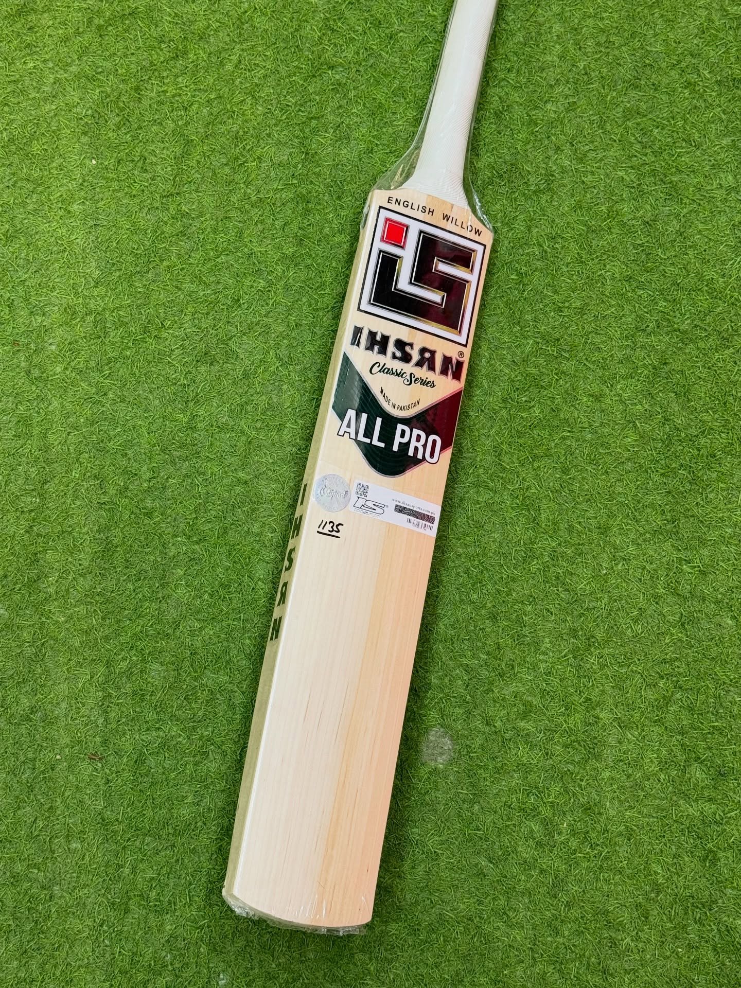 567050287_18111796276561995_751883654022885408_n.jpg Ihsan All Pro Classic Cricket Bat