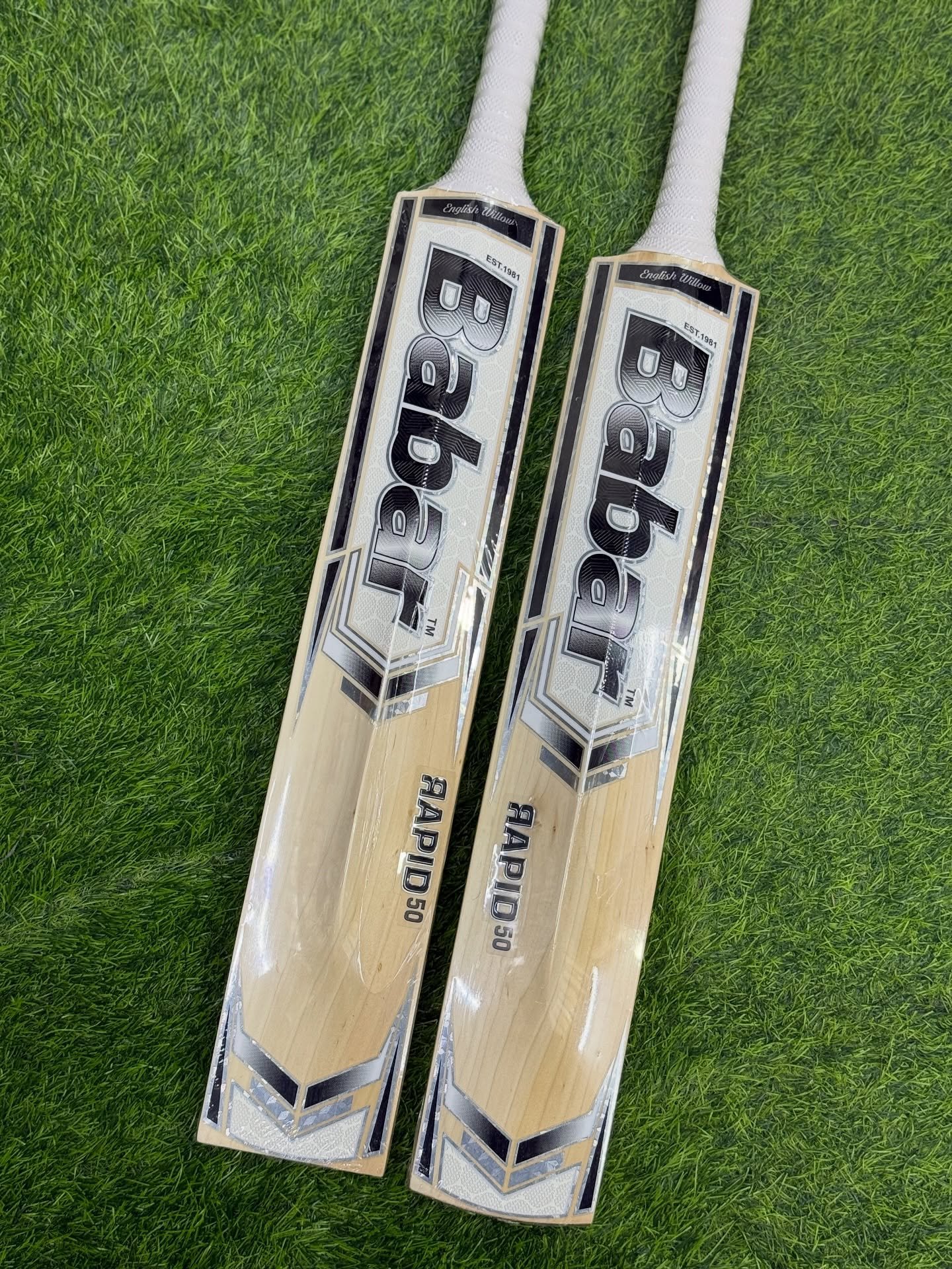 569084366_18112352551561995_2187474350821431458_n.jpg BS Rapid 50 English Willow Cricket Bat Short Handel - Image 2