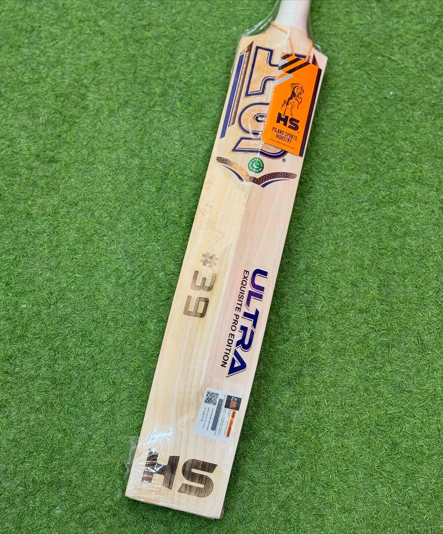 572554061_18113107672561995_3329550628088120296_n.jpg HS ULTRA English Willow Short Handel Cricket Bat - Image 2