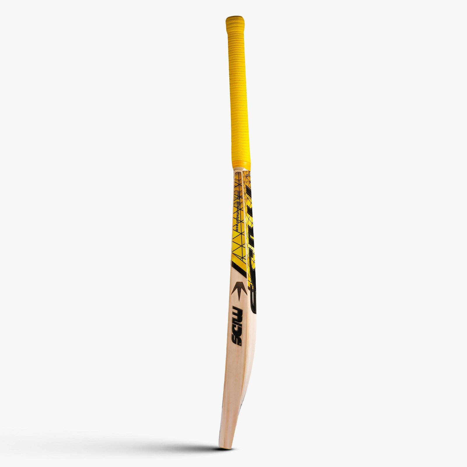 9277577227daa77dd60b2cb29f5bd4de.jpg MIDS CLASSIC CRICKET BAT - Image 5
