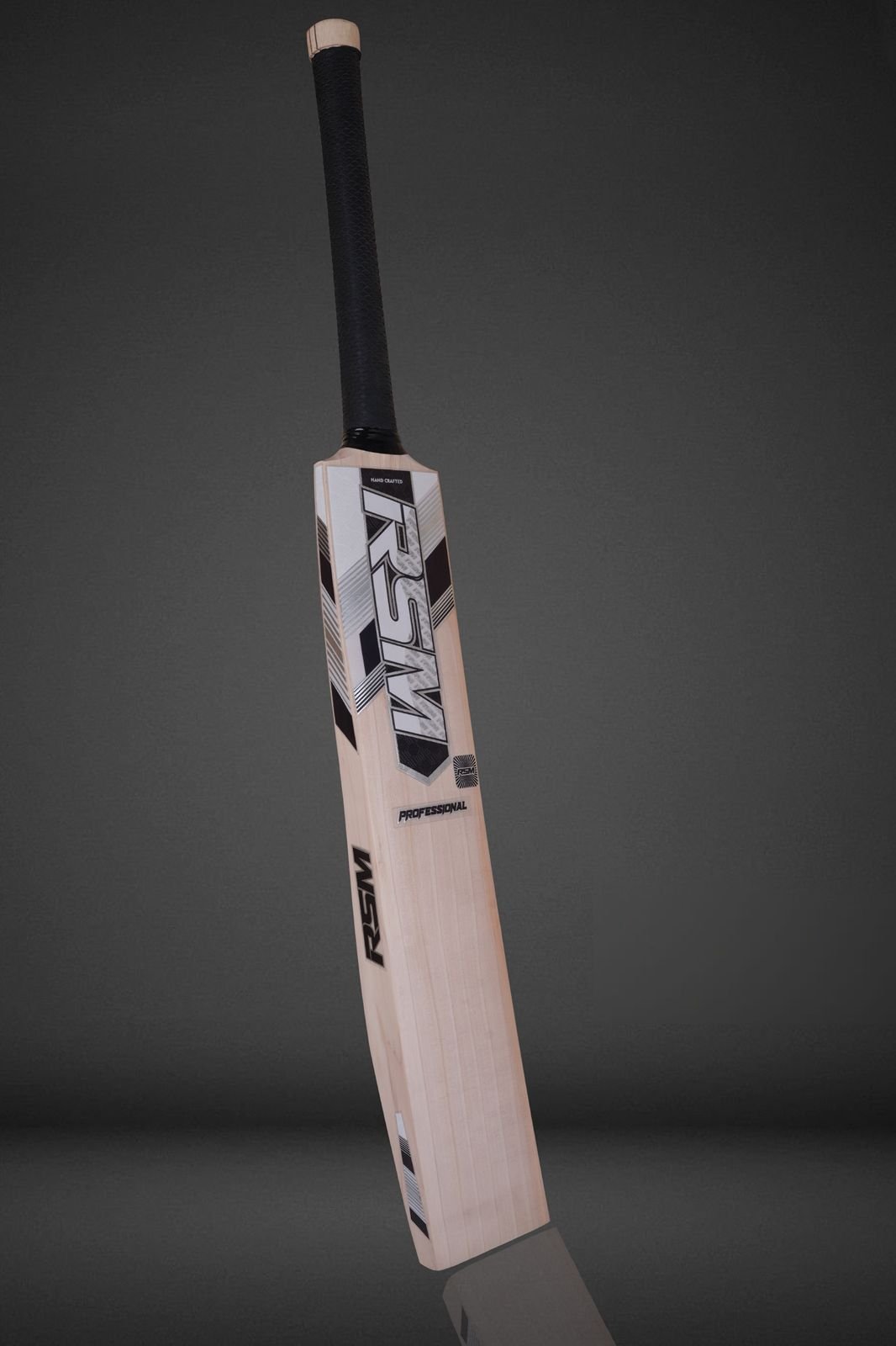 WhatsAppImage2026-02-05at8.16.03AM.jpg RSM PROFESSIONAL GRADE ENGLISH WILLOW SHORT HANDEL BAT