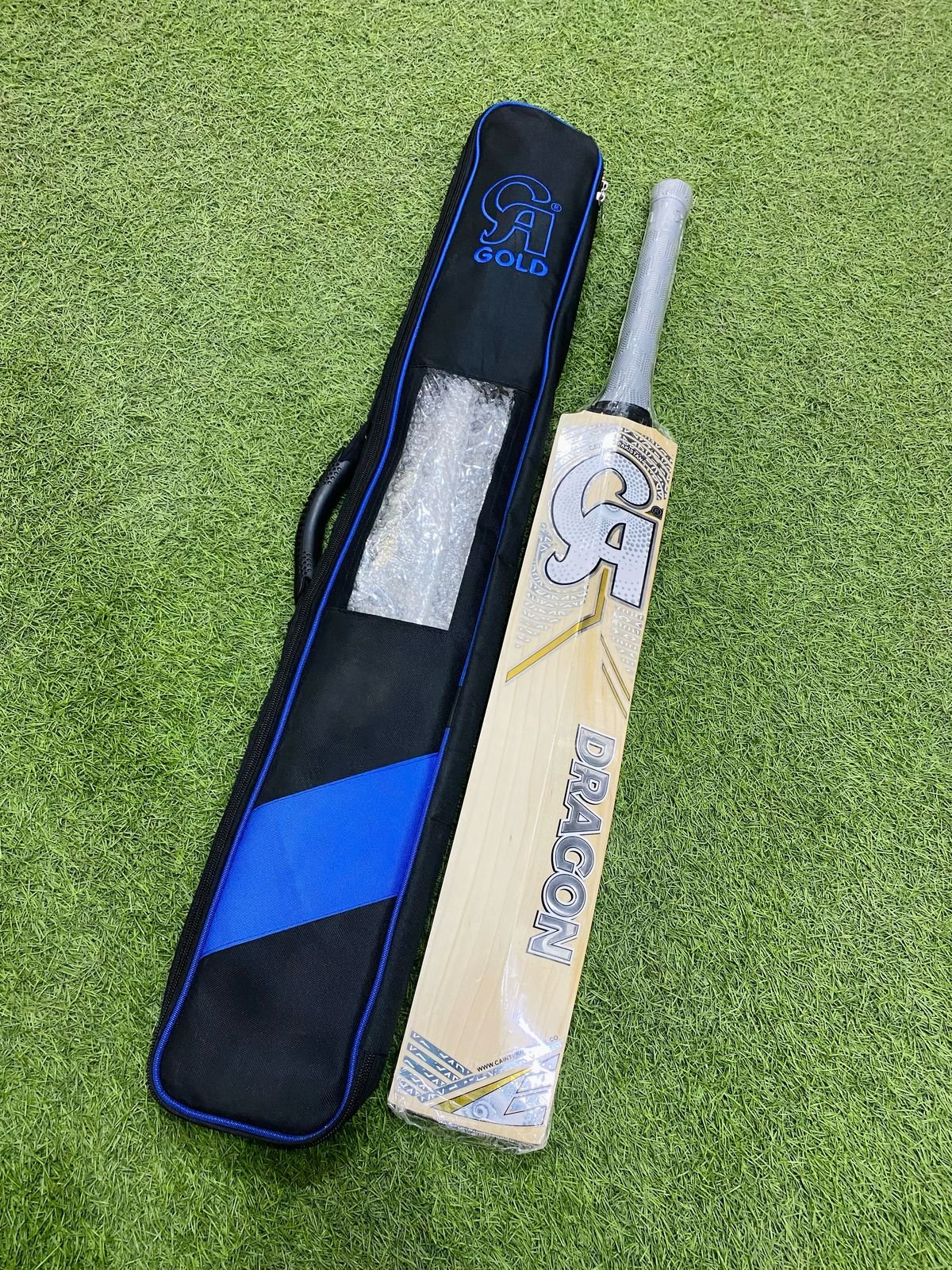 de4d7d76-ef25-4945-a990-6cb5e95cae38.jpg CA Gold Dragon English Willow Cricket Bat Short Handel - Image 2