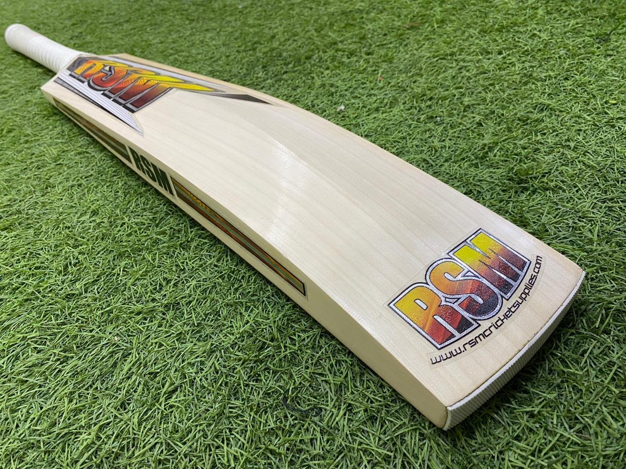ee3aade9-c078-4f8d-a92c-934fbe97e820.jpg RSM Raina Seven Star English Willow Bat - Image 2
